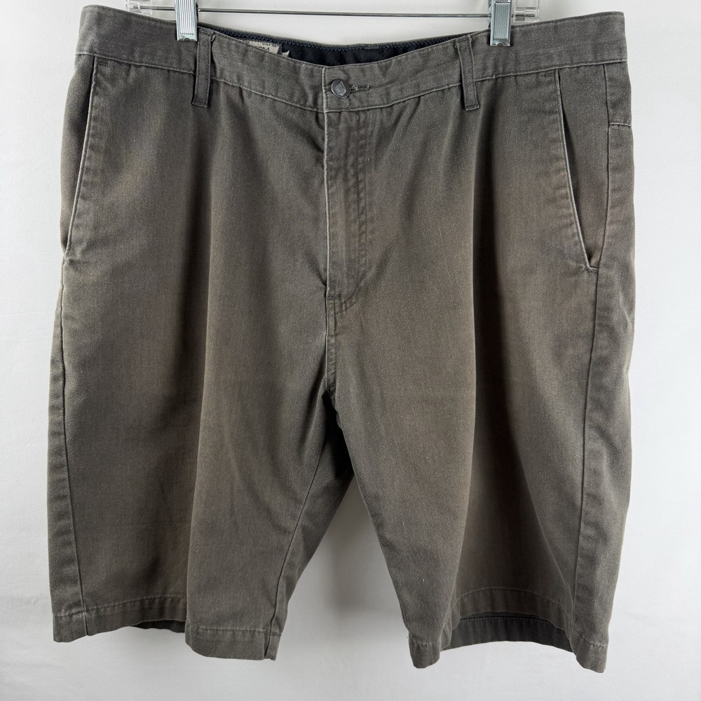 Volcom Shorts Mens Gray Corpo Class Chino‎ Flat Front Skate Cotton Poly Sz 36
